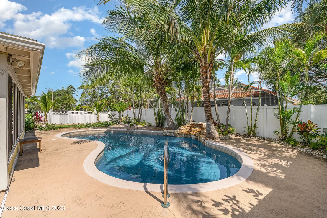 Photo of 470 Mosswood Boulevard