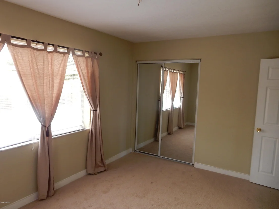 Photo of 3016 Dairy NE