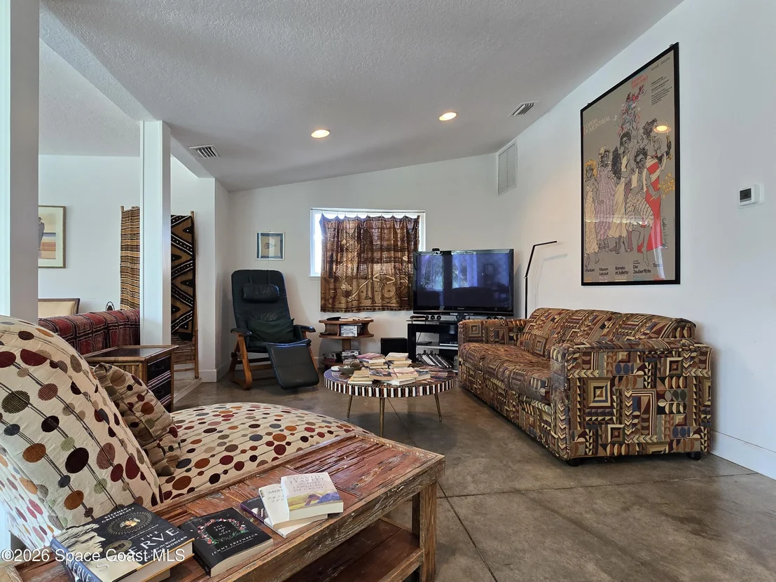 Photo of 340 Avenida Del Sol