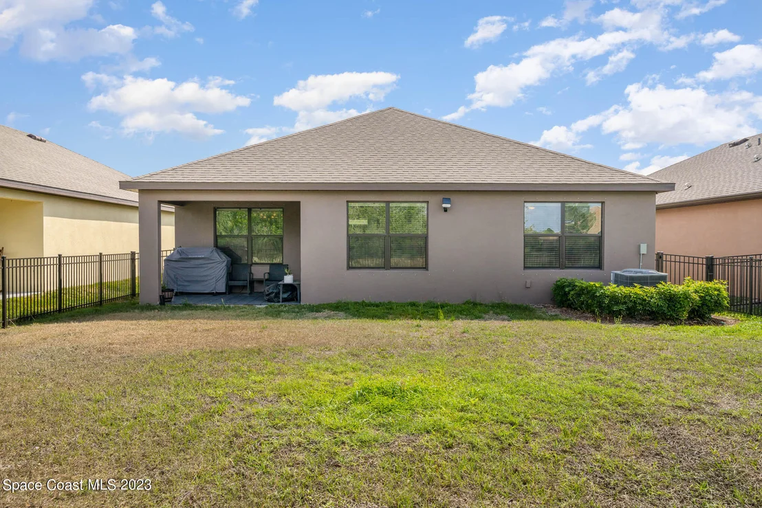 Photo of 3412 Indian River Parkway