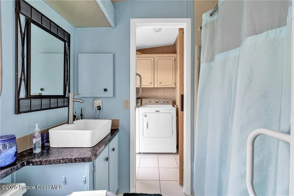 Photo of 729 Gladiolus Drive