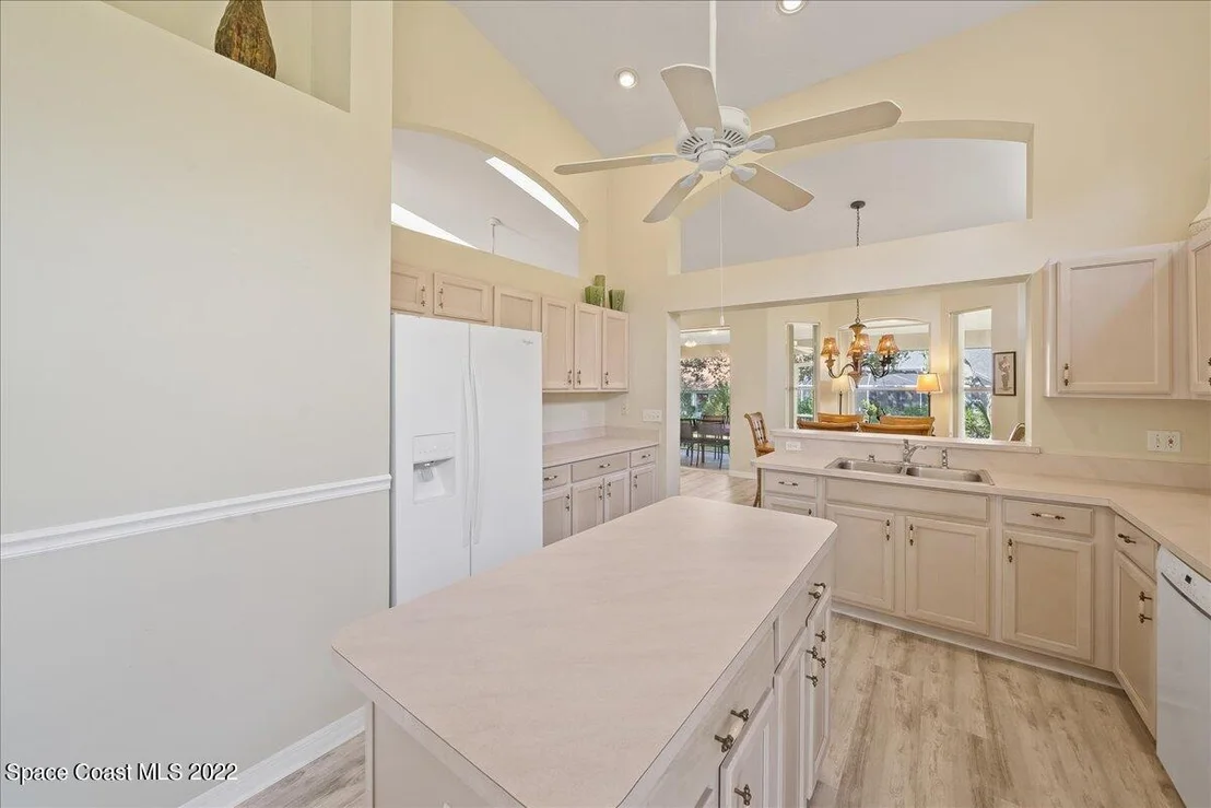 Photo of 7600 Candlewick Drive