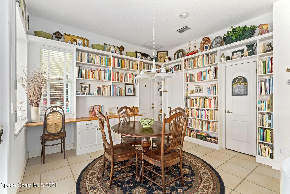 Photo of 176 Bayshore Drive