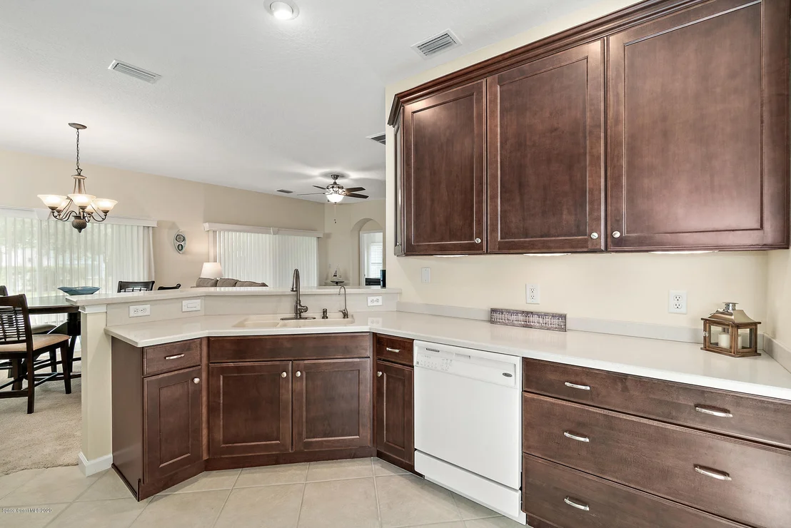Photo of 6910 Abbeyville Road