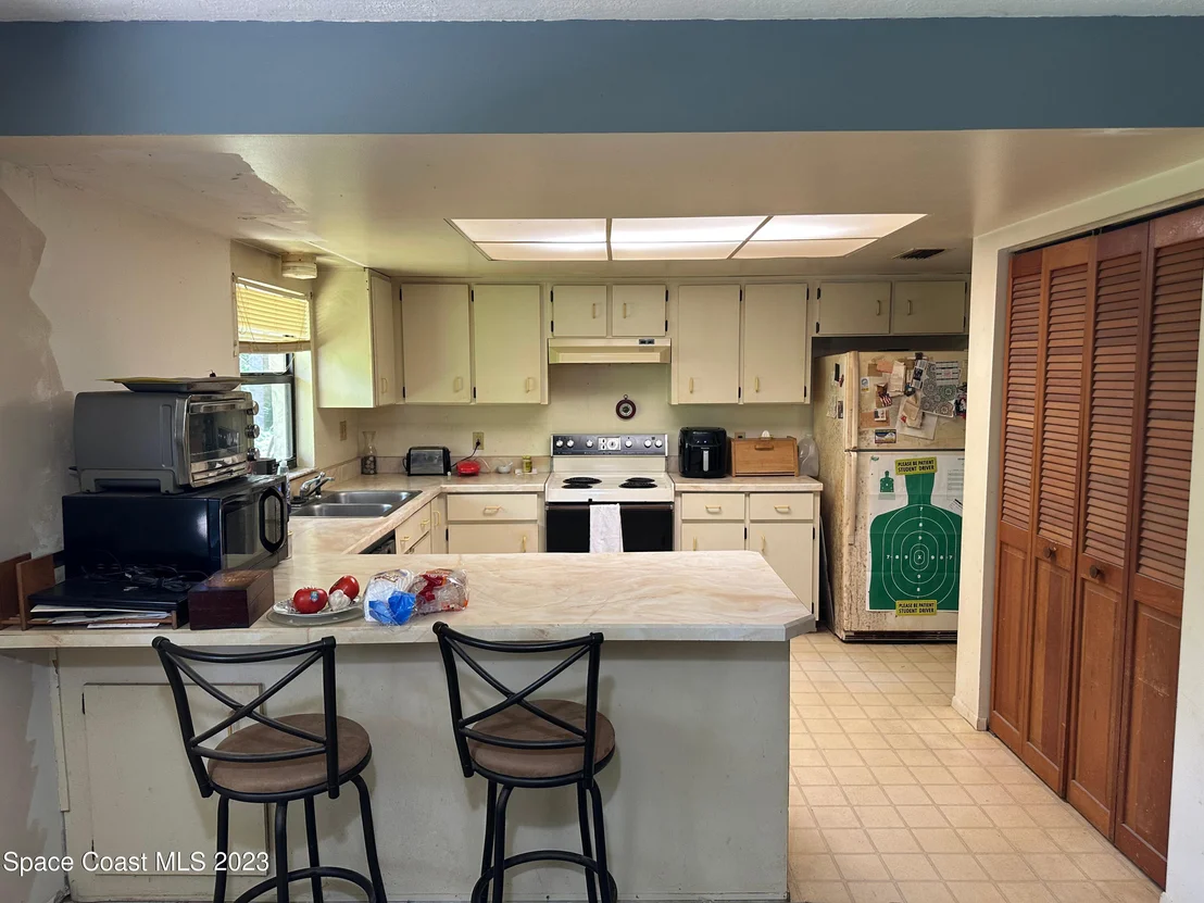 Photo of 5360 Avocado Avenue