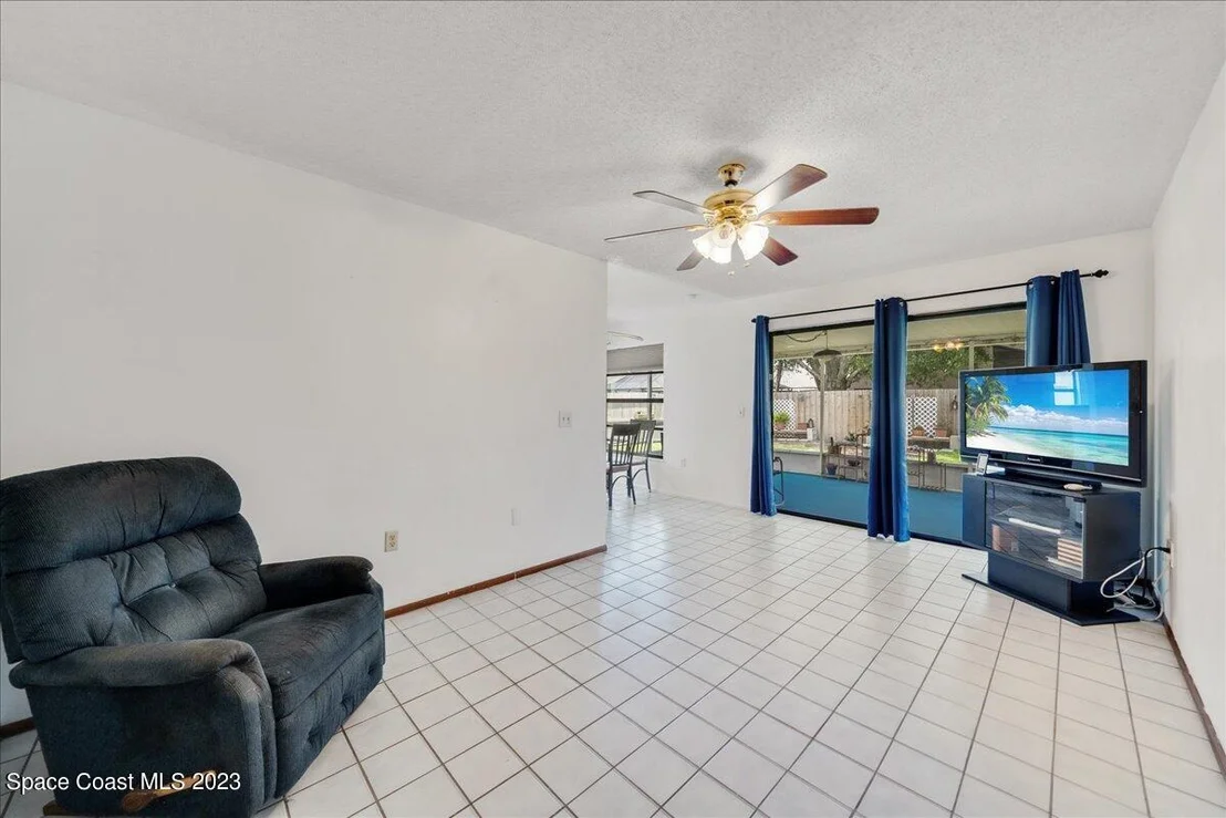 Photo of 1537 Clover Circle