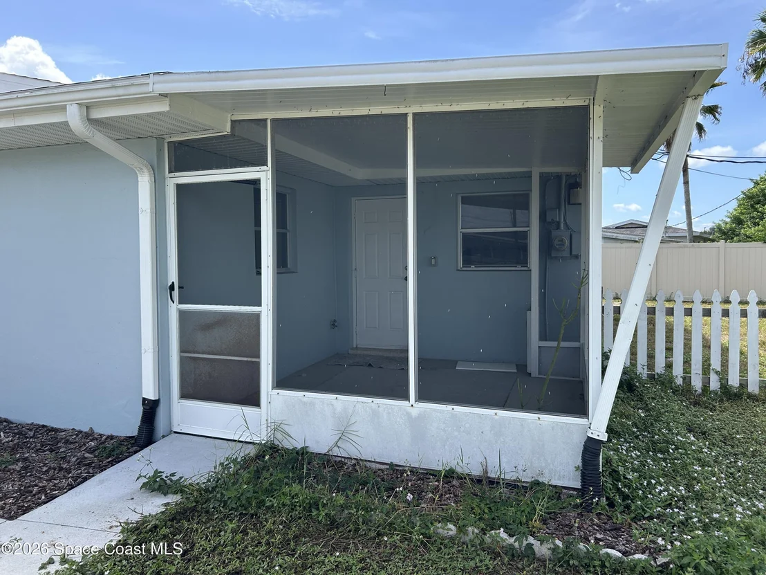 Photo of 858 Bianca Drive NE