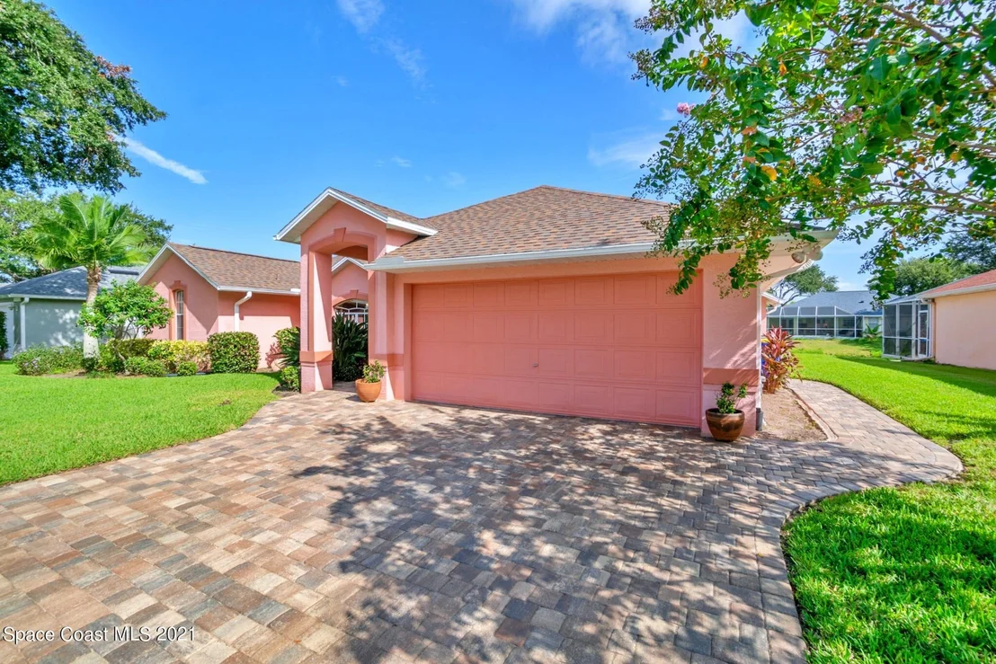 Photo of 1214 Walnut Grove Way