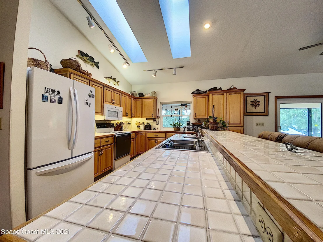 Photo of 1351 Grant Road