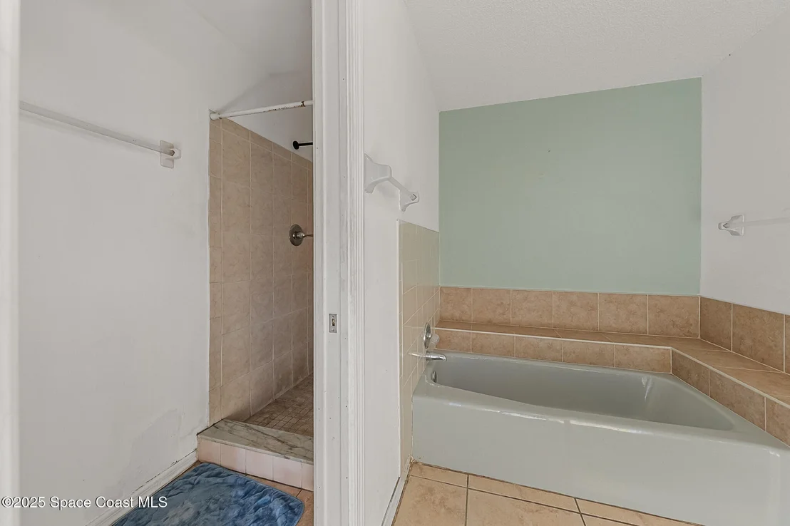 Photo of 1099 Pace Drive NW