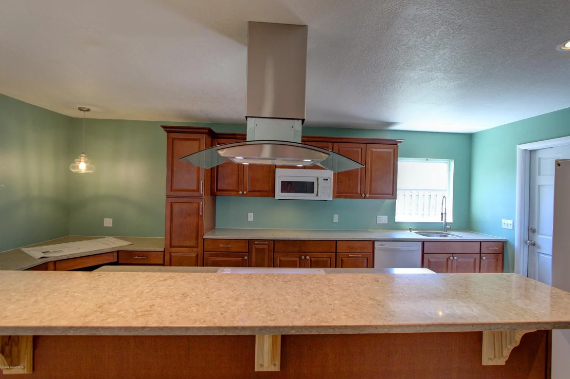 Photo of 913 Bluewater Drive