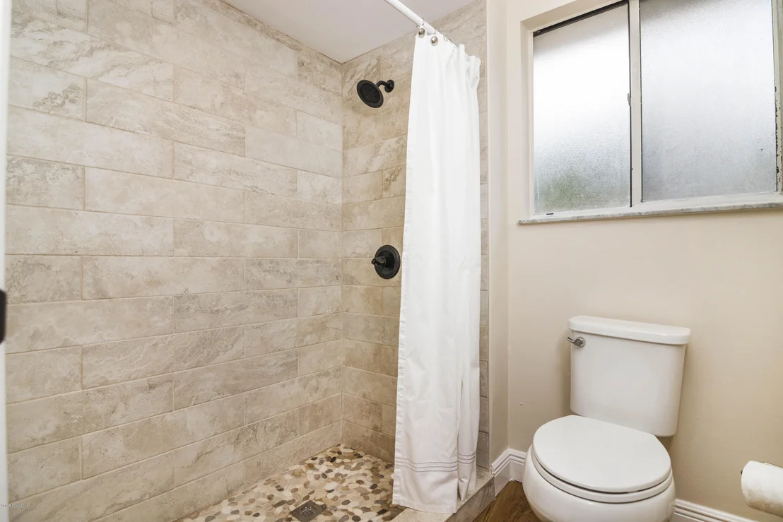Photo of 11086 Roseland Road