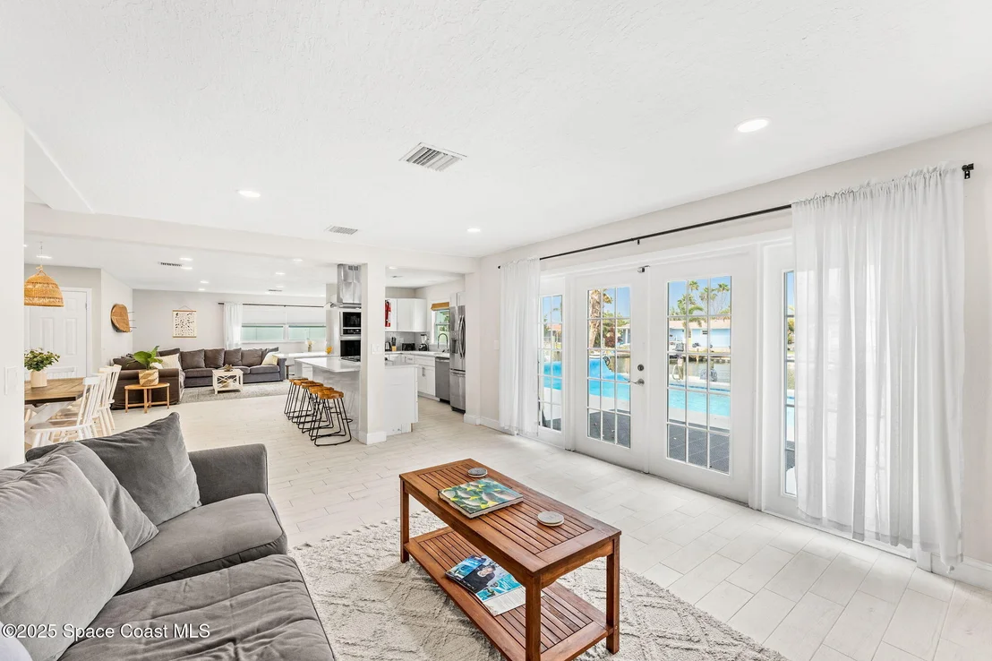 Photo of 368 Carmine Drive
