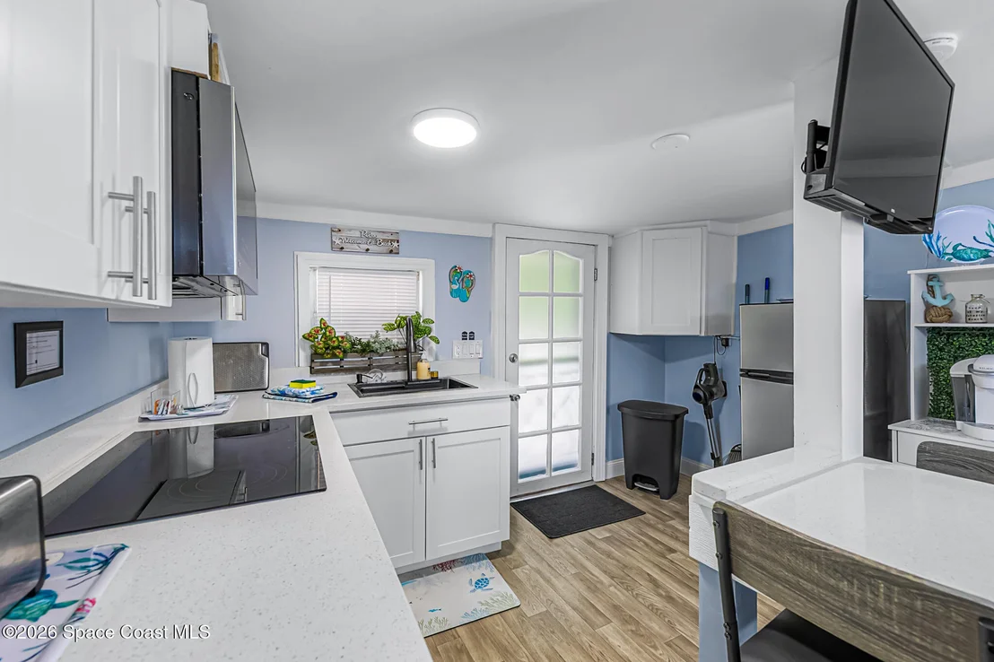 Photo of 329 Pineda Street