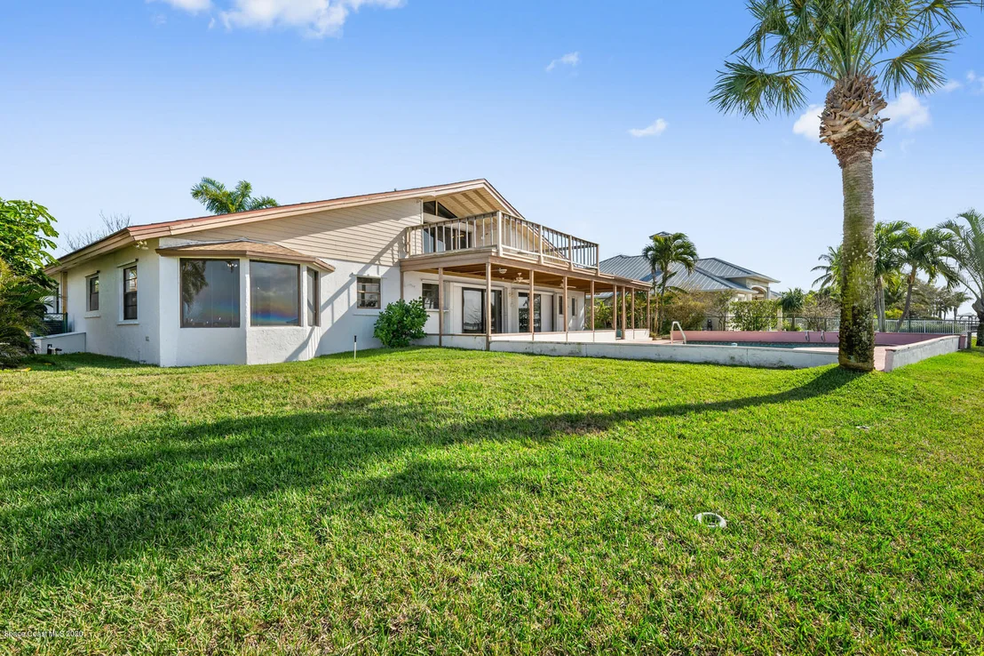 Photo of 447 Riverview Lane