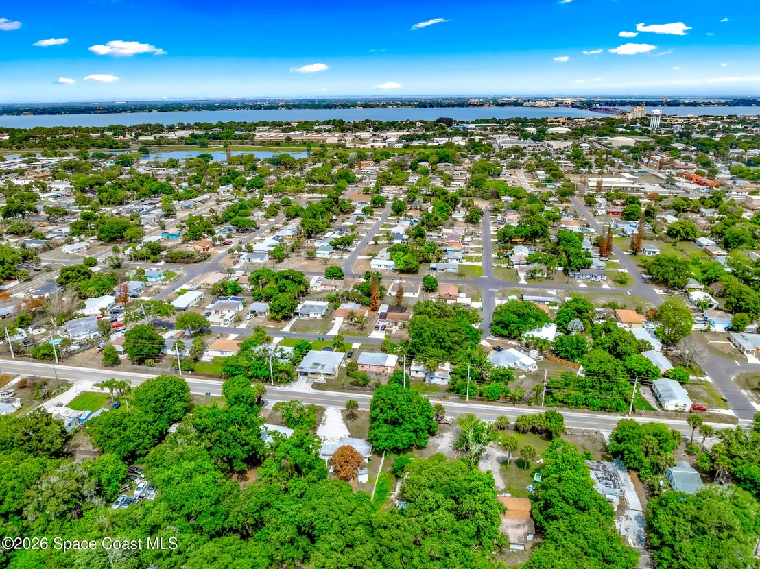 Photo of 329 Pineda Street