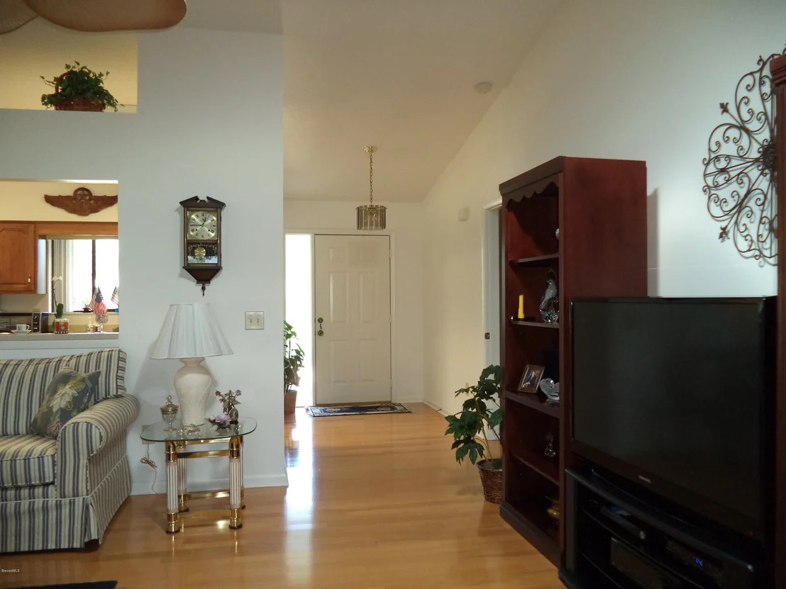 Photo of 1158 Continental Avenue