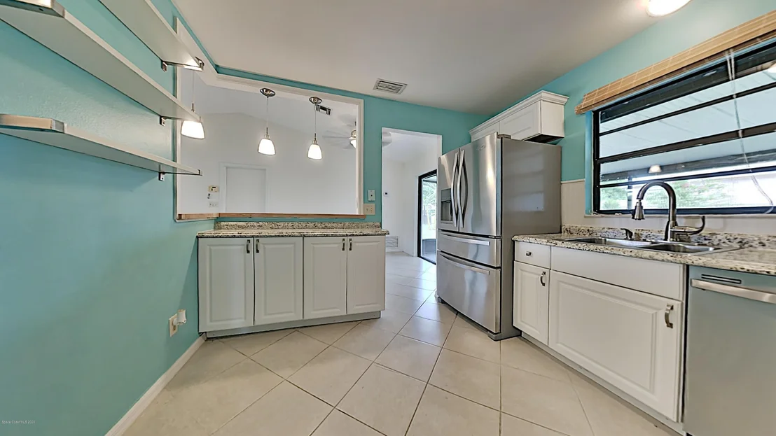 Photo of 623 Jupiter Boulevard NW