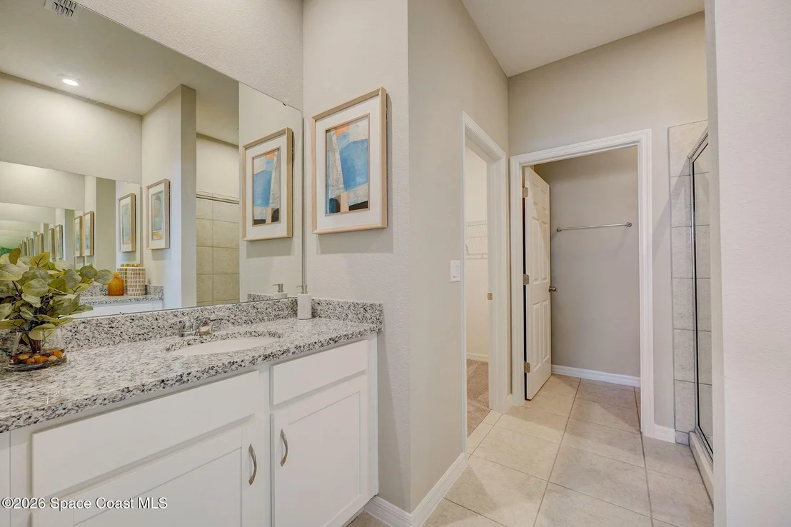 Photo of 1142 Banff Drive NE
