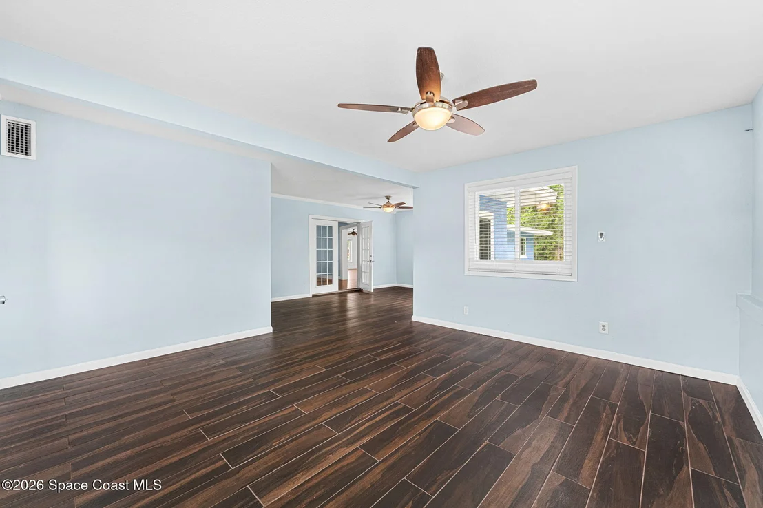 Photo of 403 12th Avenue