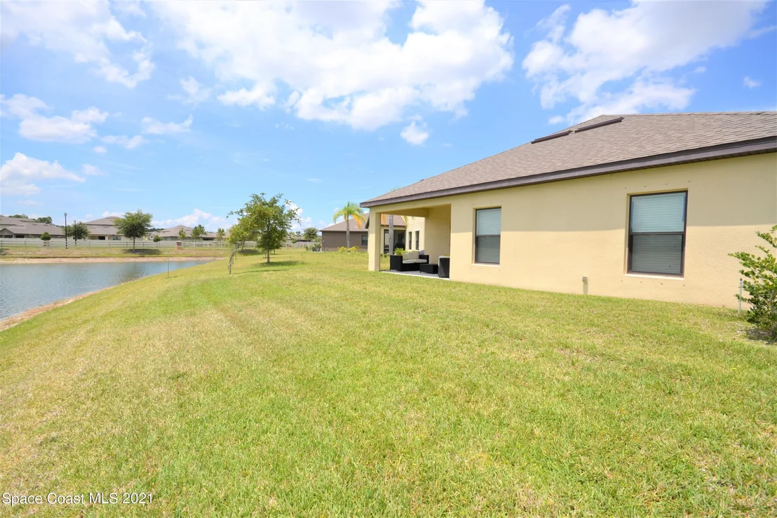Photo of 940 Fiddleleaf Circle