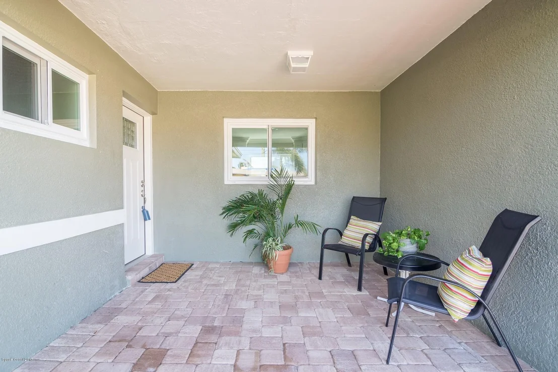 Photo of 446 N Neptune Drive