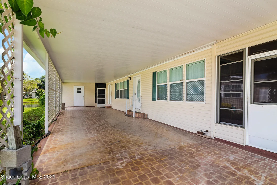 Photo of Unit 310 at 255 Timber Run Way