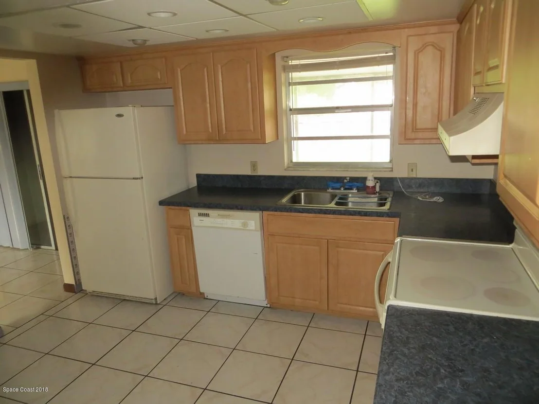 Photo of 1040 Sycamore Drive