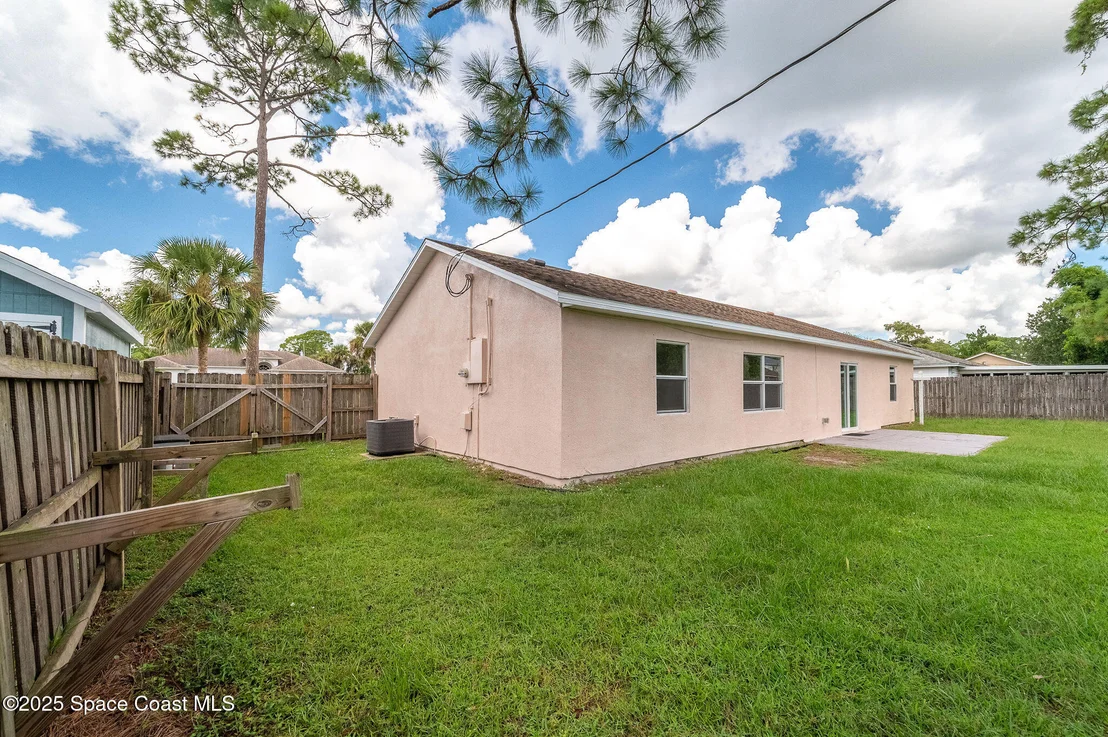 Photo of 6375 Cable Avenue