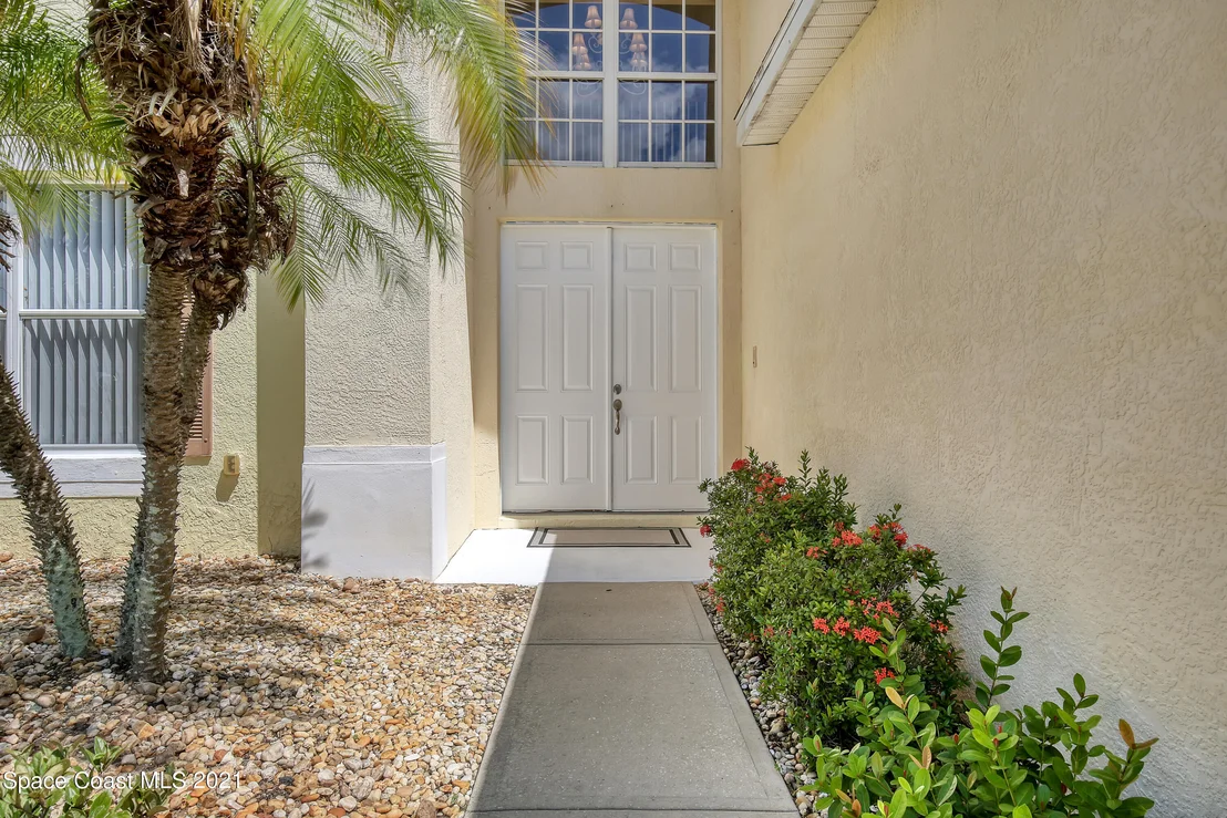 Photo of 3266 Peninsula Circle
