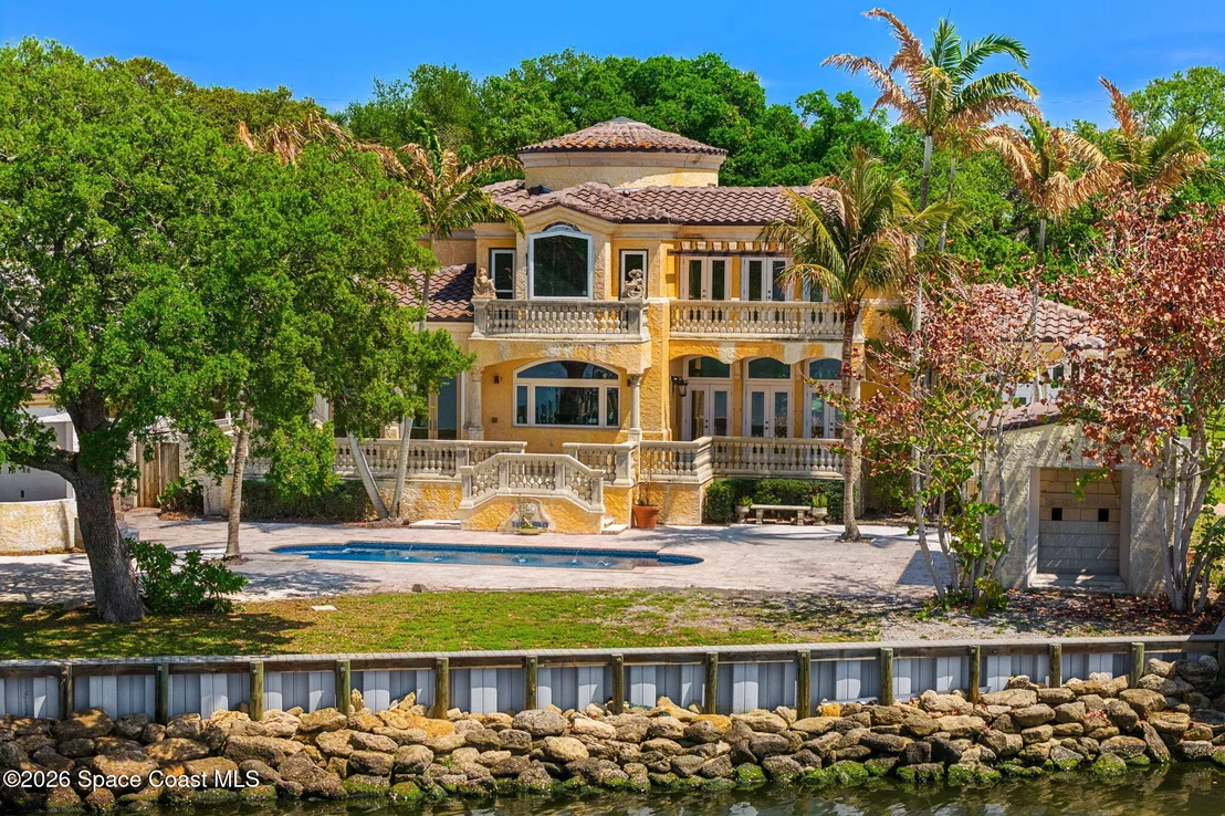 Photo of 1000 N Riverside Drive