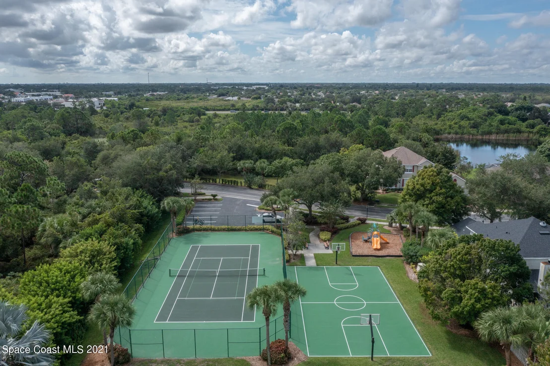 Photo of 5876 Arlington Circle