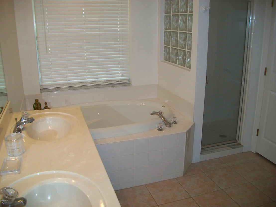Photo of Unit 21 at 5201 Ocean Beach Boulevard