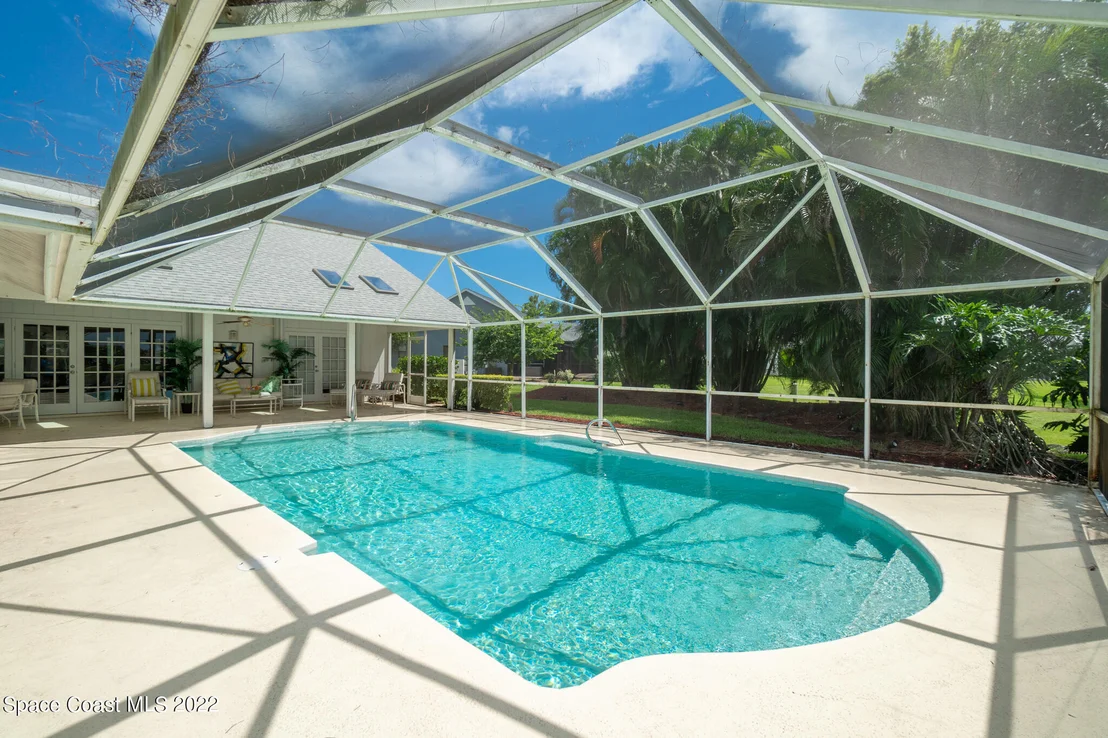 Photo of 686 Rossmoor Circle