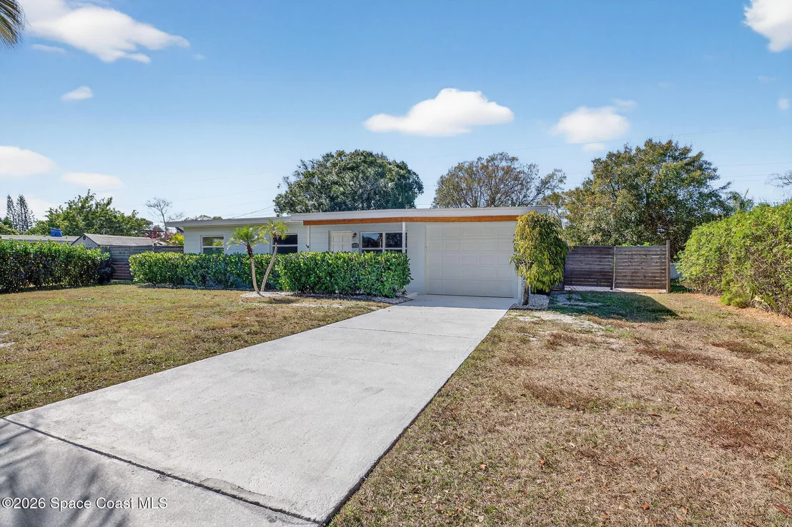 Photo of 1932 Cedarwood Drive