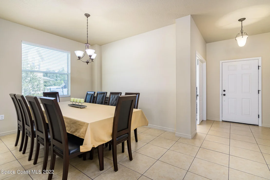 Photo of 1820 Bridgeport Circle
