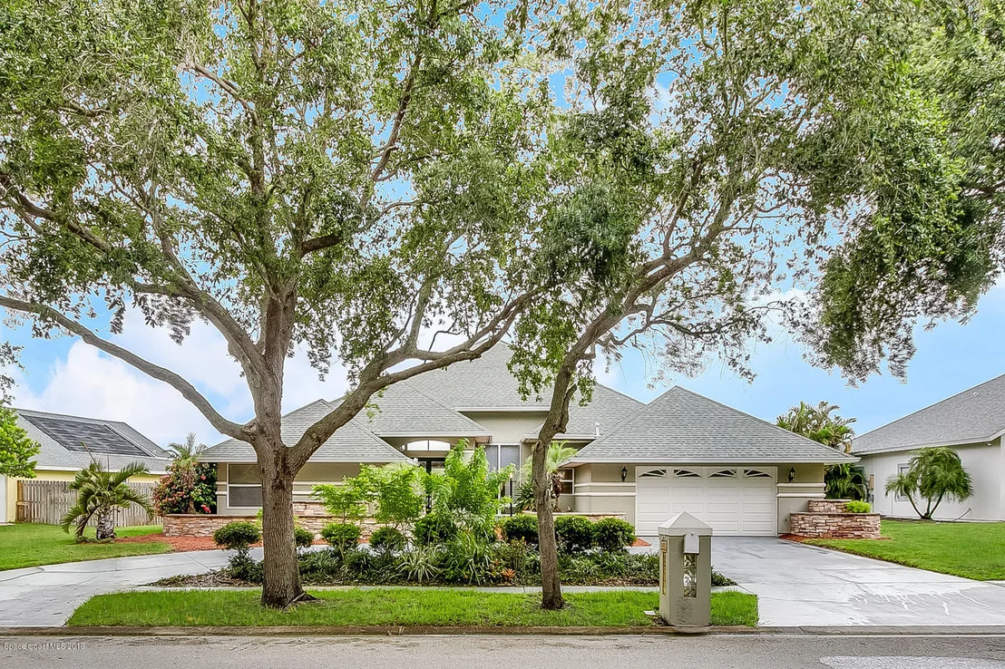 Photo of 602 Sanderling Drive