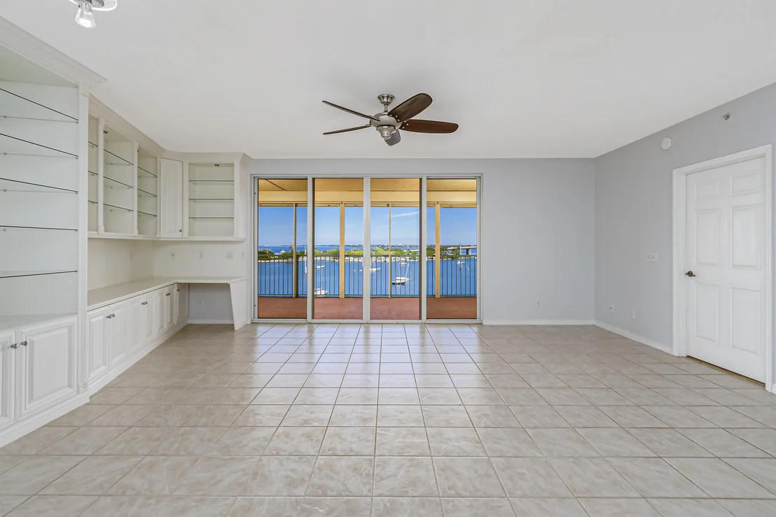 Photo of Unit 604 at 100 Riverside Drive