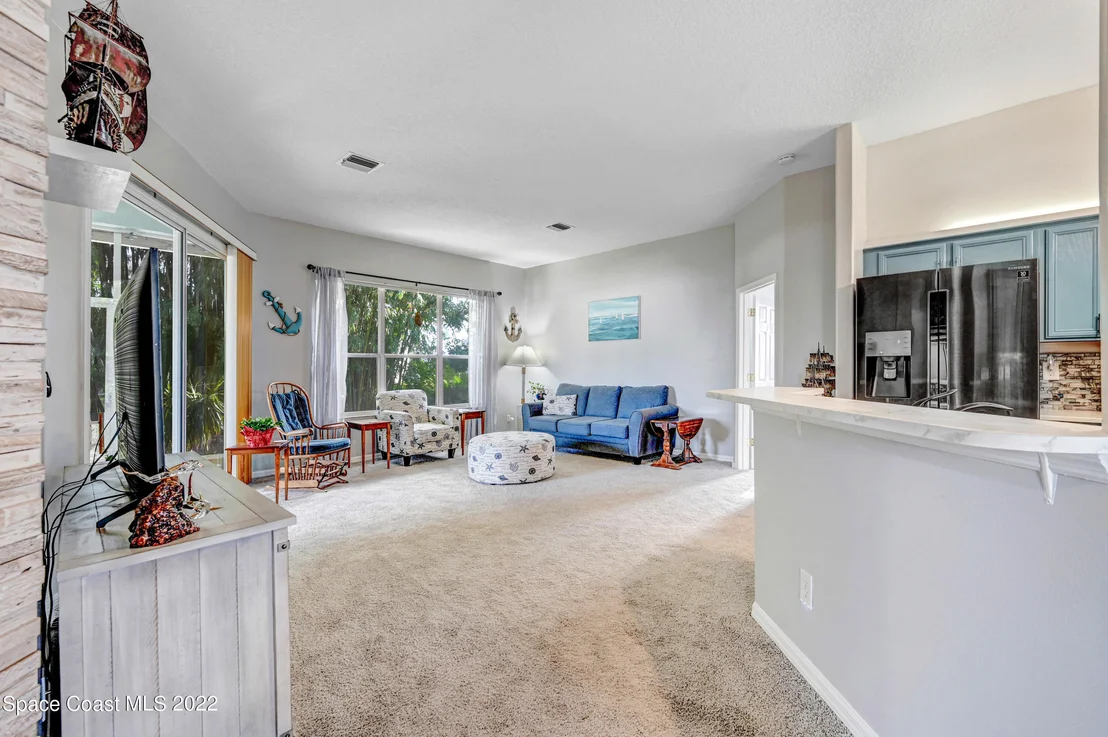 Photo of 852 Villa Drive