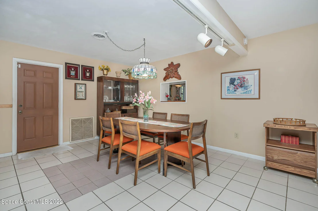 Photo of 1037 Fairlawn Drive