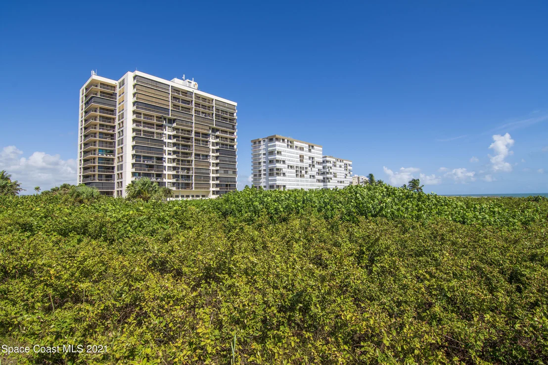 Photo of Unit PHA2 at 3100 N Highway A1a