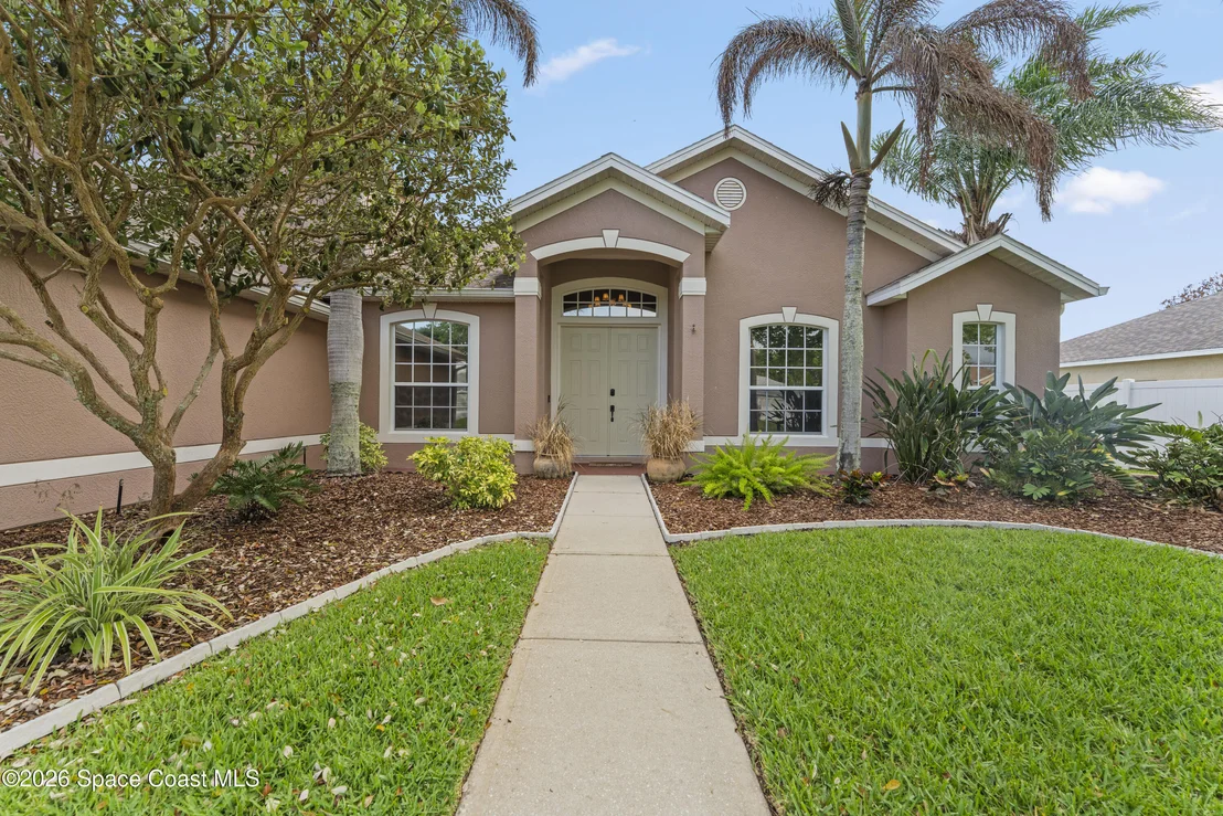 Photo of 385 Tunbridge Drive