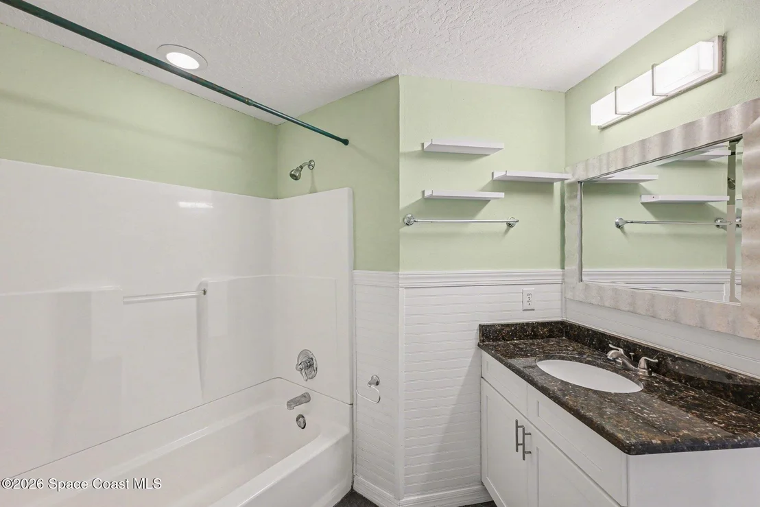 Photo of 1019 Mandarin Drive NE