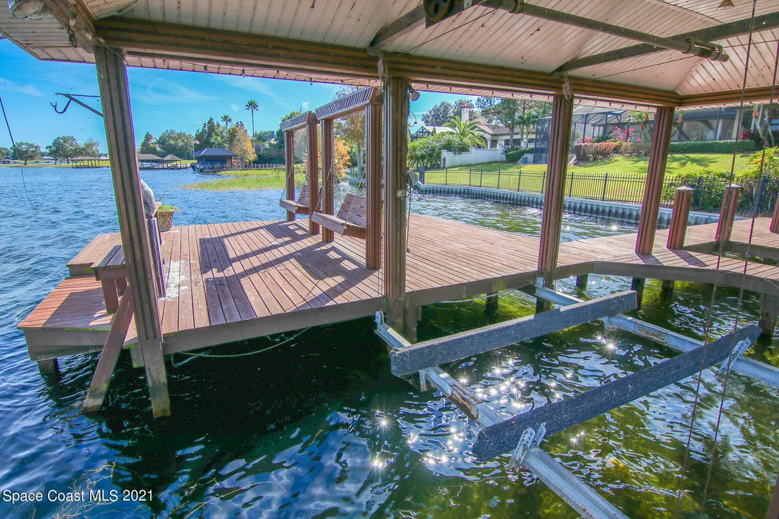 Photo of 228 Mclean Point