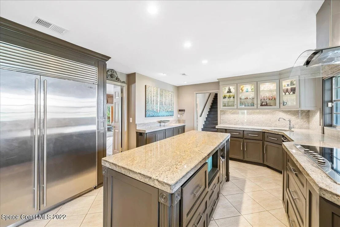 Photo of 633 Franklyn Avenue