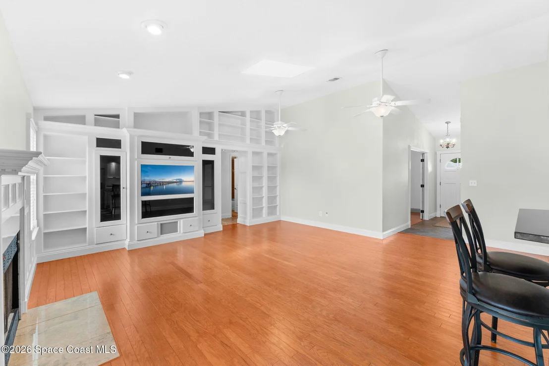 Photo of 2628 Senator Way
