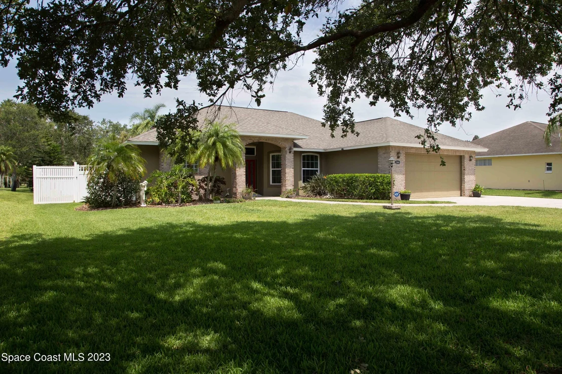 Photo of 3460 Brahman Avenue