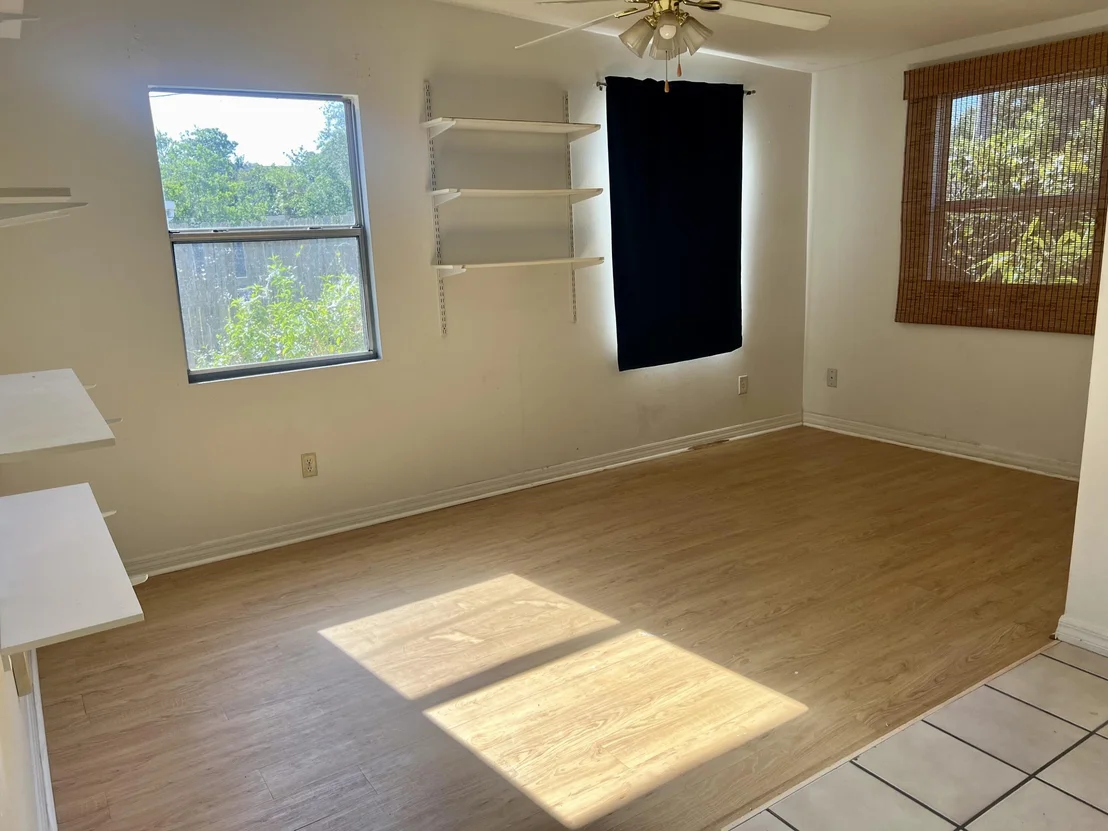 Photo of 303 Georgetown Avenue