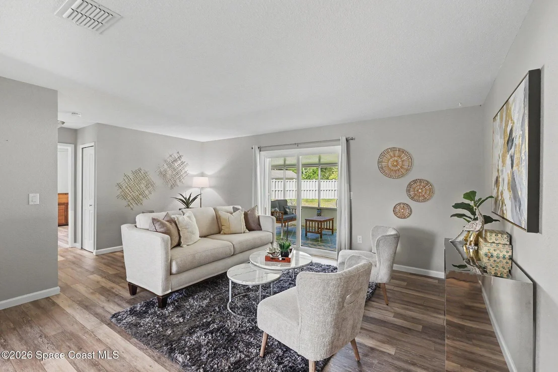Photo of 924 Gables Way