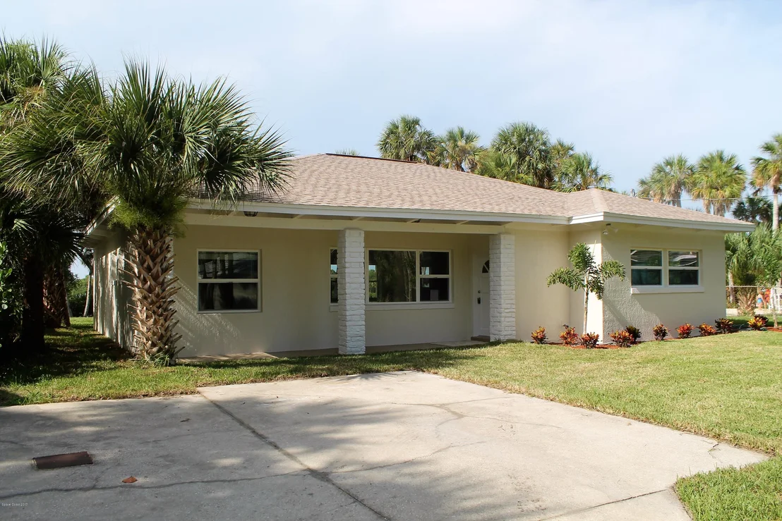 Photo of 57 W Bay Drive